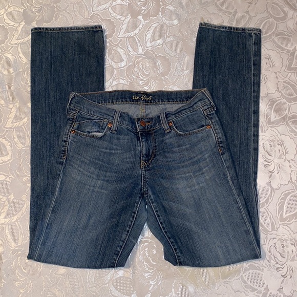 Old Navy The Flirt Blue Jeans - Picture 2 of 5